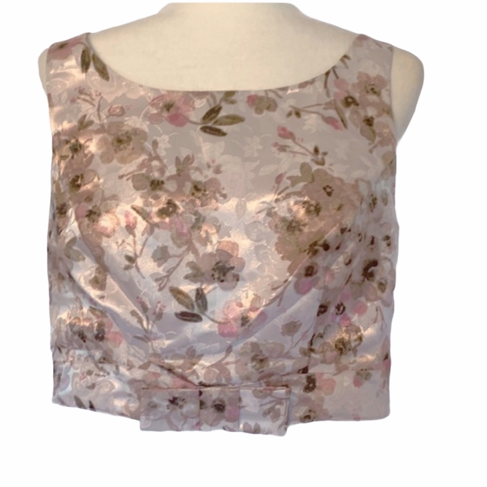 LC Lauren Conrad Blush Floral Jacquard Crop Top